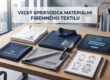 Veľký sprievodca materiálmi pre firemný textil – ukážka tričiek, polokošieľ a vzoriek látok na stole
